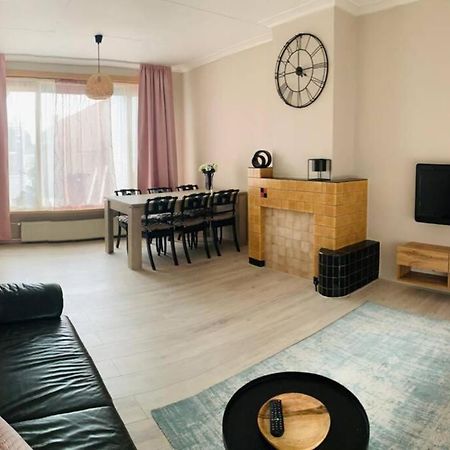 Apartamento Cosy House In The Heart Of The Center! Oostburg Exterior foto